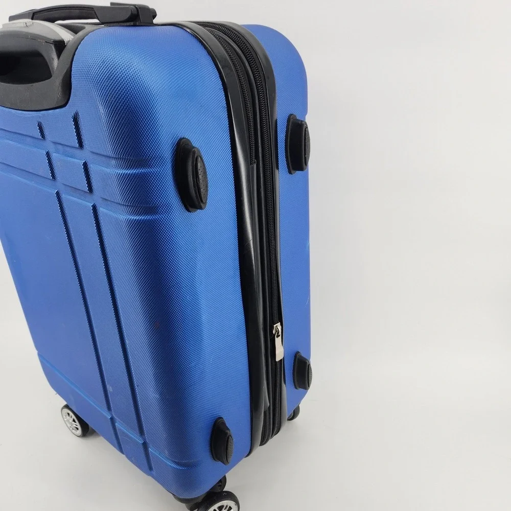 Altitude Blue Carry On Hard Shell Spinner Luggage 22 Inch Blue TSA Lock